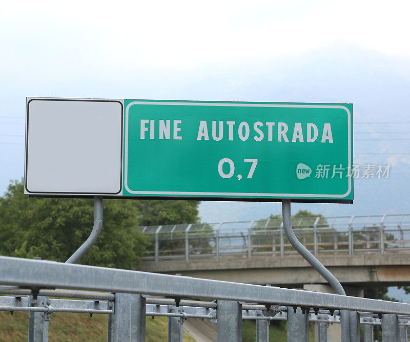 意大利FINE AUTOST高速公路尽头的路标